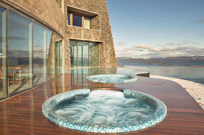 Ushuaia Verão by Arakur